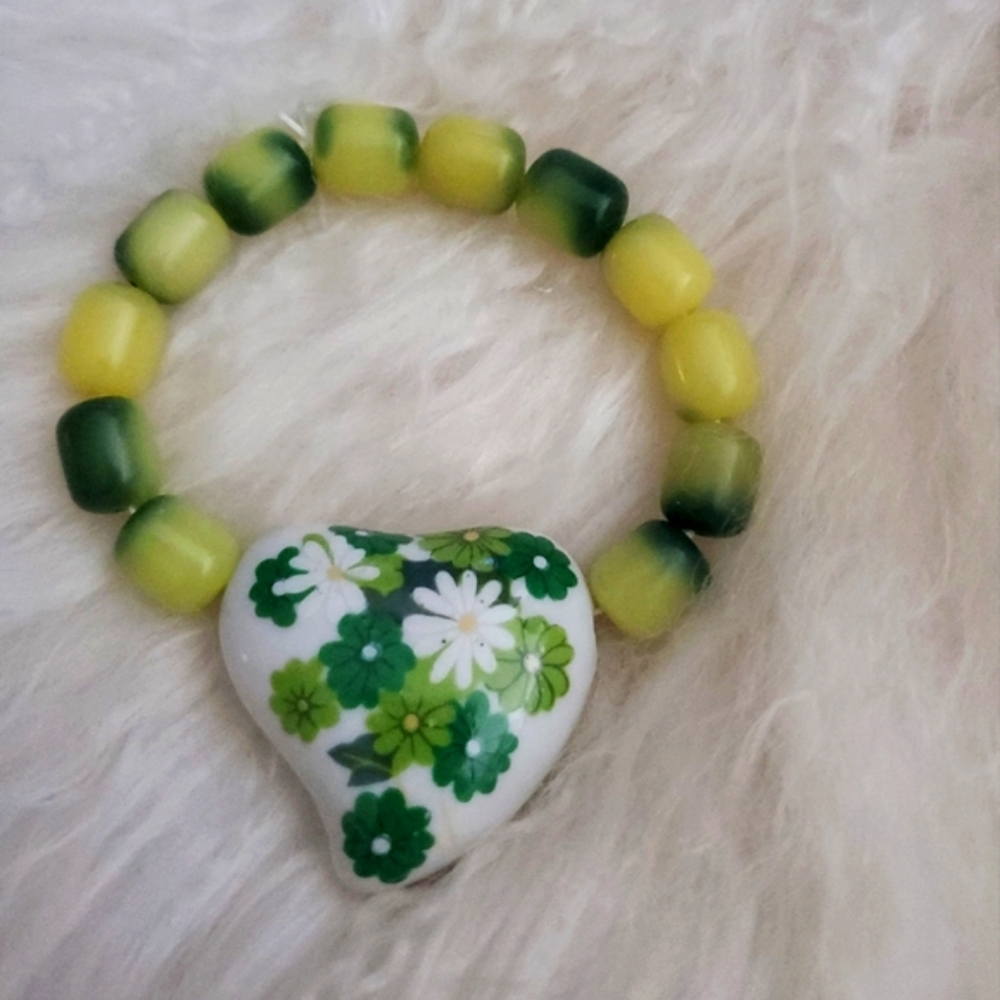 💚Handmade by me!Limon Bodhis Beads with Vintage Ceramic Pendant *NEW for Summer